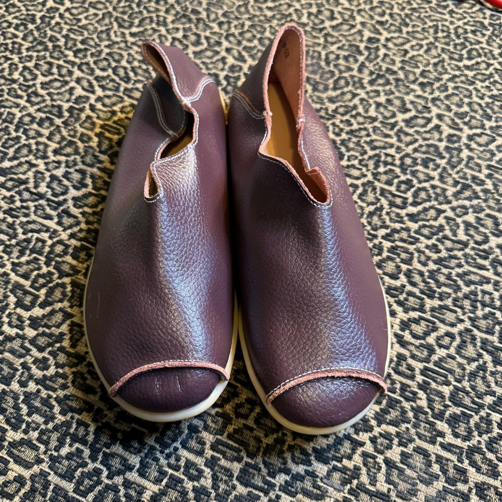 Nanccy Slip On Shoes Size 39 In Blood ox .Never worn. Fits more like an ,8